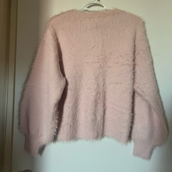 Brand new sweater - Picture 3 of 3